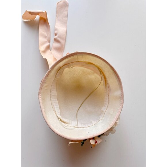Vintage Ivory Straw Weave Pale Pink Grosgrain Ribbon Faux Flower Cloche Hat - Picture 13 of 16